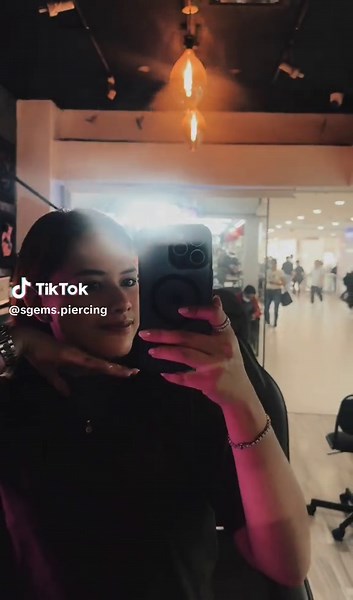 Lady Piercer at SGoons Tattoo in Lucky Plaza, Singapore