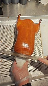 👍 Watch This Expert Slice a Crispy Peking Duck! 🦆🔪 #usa #foryou #shorts