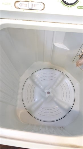  Mid-Summer Sale Upto 20% Off  Was Rs 33000 Now 27000  Haier  Twin-Tub Washing Machine ☎ 0311 1100230  Free Delivery Khi, Bahria/T & Hyd City   Haier  Twin-Tub Washing Machine Model NO: HWM 100 Washing Capacity: 10kg Spinner Capacity: 7kg Excellent Working Condition Buy this item from our website www.garagesale.com.pk Delivery All over Pakistan Charges Applicable | The Garage Sale Company | Facebook