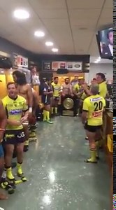 La fête commence dans le vestiaire du stade de France ! #YELLOWARMY #Champions2017 CHAMPIONS DE FRANCE | ASM-Rugby