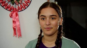 El plan de Azad y Zeynep surte efecto: todos creen que Zehra ha muerto pero, en realidad, sigue con vida