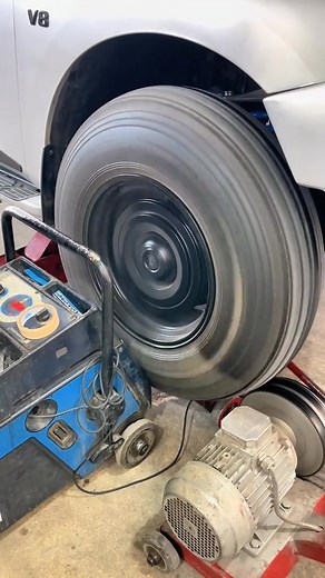 Wheel balancing#DIY #mechanic #tipsandtricks | carautomotive3