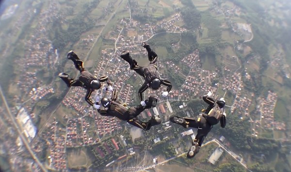 The Trailblazing Female Master Sgt with 8,000 Army Jumps!