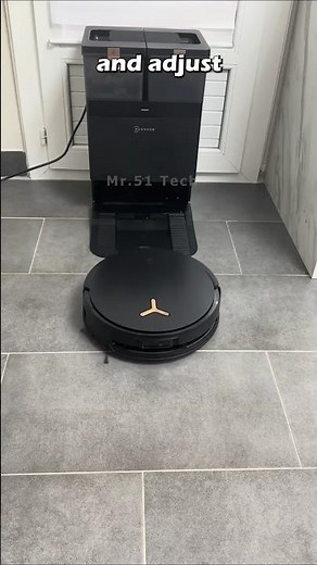 This Robot Vacuum Maps, Mops & Empties Itself! 🧹🤖 | ECOVACS DEEBOT T80 Review