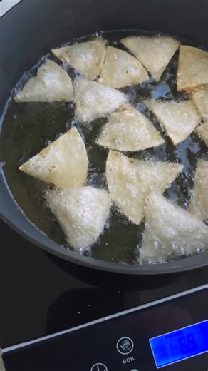 Make the crispiest Homemade Tortilla Chips right in your own kitchen with just corn tortillas, oil, and salt. >> Comment “RECIPE" and I'll send this recipe straight to your DMs! 🥳 GET THE FULL RECIPE ⬇️ https://www.chilipeppermadness.com/chili-pepper-recipes/appetizers/homemade-tortilla-chips/ Ingredients: 12 corn tortillas (white, yellow, or any color corn tortillas) 1.5 cups vegetable oil or other neutral, high heat oil (Use on 1 tablespoon oil for baked tortilla chips) Salt to taste (flaky s