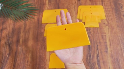 Frienda Body Filler Spreaders Automotive Body Fillers Plastic Auto Spreader Auto Body Spreader for Applying Fillers Putties Glazes Caulks and Paint (12, 4 Sizes)