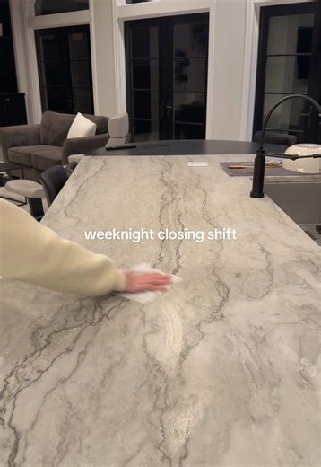 Efficient Weeknight Closing Shift Cleaning Routine