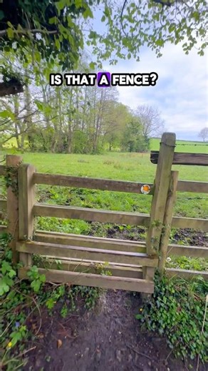 That’s no fence! That’s no wall! #countryside #rurallife #walking #farming #hiking