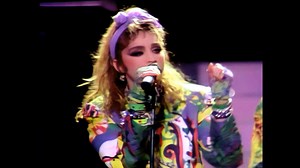 109K views · 5K reactions | «Holiday» es una canción interpretada por la cantante estadounidense Madonna, incluida en su álbum debut homónimo. La compañía discográfica Sire Records la publicó el 7 de septiembre de 1983 como el tercer sencillo del disco, y figuró en el álbum de remezclas You Can Dance (1987) y en los recopilatorios The Immaculate Collection (1990) y Celebration (2009). | Videos Musicales Solo En Hd | Facebook