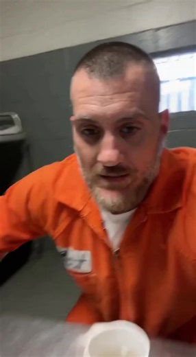 Making Pizza in Prison with Ramen