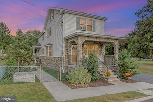 407 S Line St, Frackville, PA 17931 - MLS PASK2017850 - Coldwell Banker