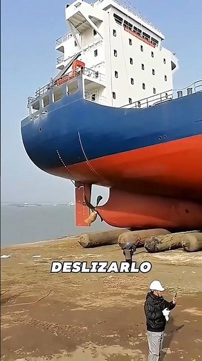 El Momento Más Peligroso al Lanzar un Barco”