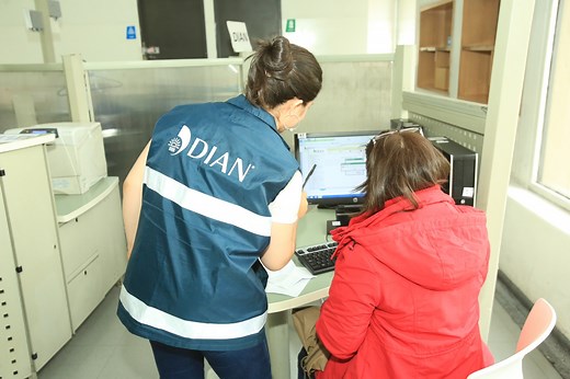 Programa tu cita con la DIAN en línea