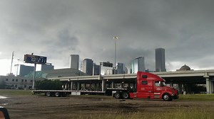 EPIC thunderstorm engulfing Downtown Houston! Expect brief torrential downpours! | Chris Bruin
