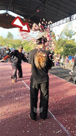 SHOCKING CULTURAL TRANCE‼️ Indonesian Reog Performance That Amazed Everyone!