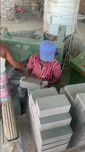 How are Fly Ash Bricks Made? 🧱 | How to Make Cement Bricks