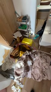 generální úklid rodinného domu | 140 m² 🏠🧹 jaký je rozdíl mezi klasickým a generálním úklidem? dnešní doba je hodně hektická. spousta lidí má práci, rodinu, povinnosti a na důkladný úklid už často nezbývá čas ani energie. často jezdíme k mladým maminkám i podnikatelům, kteří se snaží domácnost udržovat, ale sami už prostě nestíhají jít do hloubky. a ruku na srdce – udržet domácnost dlouhodobě sám není jednoduché, hlavně v případě, že je doma hodně malých dětí a zvířátek 🐶👶 od toho je generál