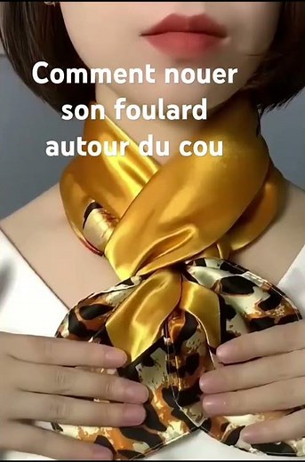 comment nouer son foulard autour du cou pour un style chic? #accessoire #foulard #nouerlefoulard