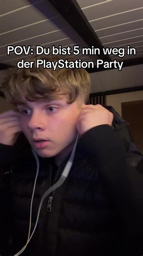 PlayStation Party POV: Gone for 5 Minutes