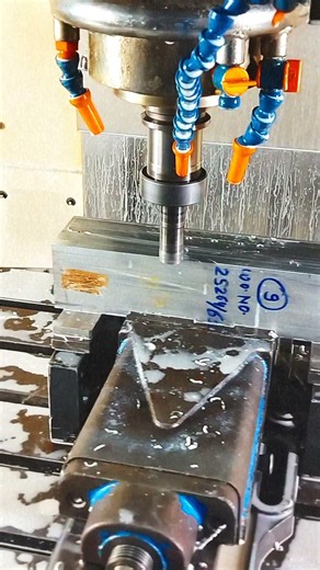 #shorts #VMC #CNC #Machining #Manufacturing #Engineering #Workshop #Metalworking #Factory #Subscribe
