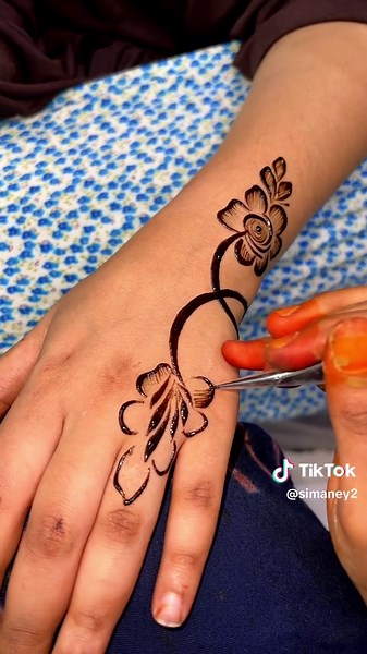 Taliso henna 🍫👩🏻 (@simaney2)’s videos with original sound - amien.jamaal