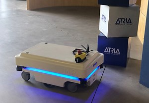 AGV, AMR, AIV en la industria ¿cómo implementarlos y cómo benefician en el trabajo? - ATRIA Innovation