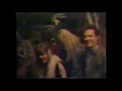 GG ALLIN and JELLO BIAFRA backstage after San Francisco gig in 1988