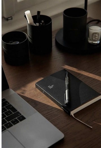 Navigating Corporate Life: Tips for 9to5 Success