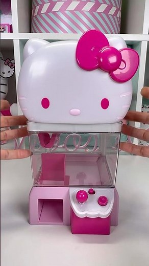 Hello Kitty Claw Machine SURPRISES 🙌🏻 #asmr #hellokitty #clawmachine