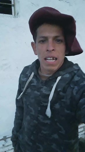 Winter Outdoor Movement with Camouflage Hoodie