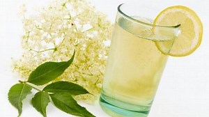 Így készíts fantasztikusan finom bodzaszörpöt házilag