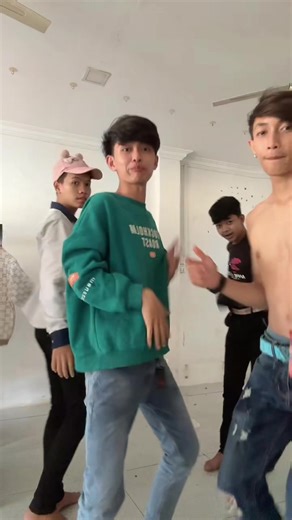 Meet Chnam Nis Sor Doch Jan: Tea Time Connection