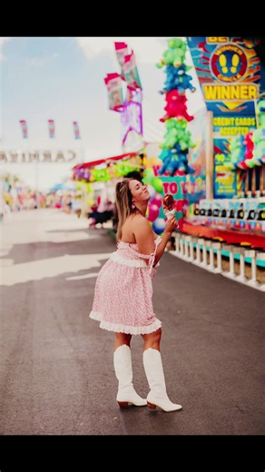 The reality of being pregnant at the fair 😂 🎟️🎡🍗 maternity photoshoot ideas fun maternity session unique maternity photos fair maternity shoot pregnancy photoshoot inspiration candid maternity photography pregnancy cravings #tampaphotographer #maternityphotography #turkeyleg #fairfood #fairphotoshoot