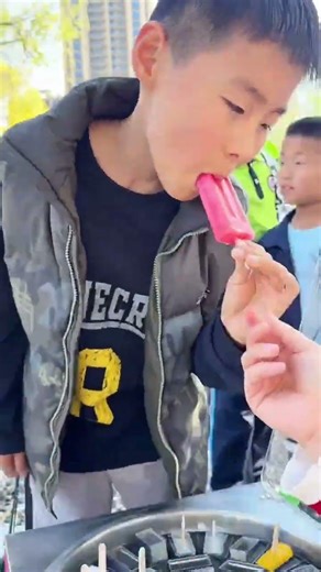 Sweet machines, cool treats 🍦❄️ #IceCream #FoodTech #StreetFood #CoolVibes #Machine