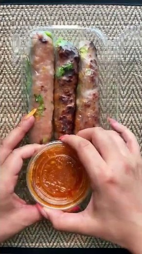SPRING ROLL ASMR #asmr #asmreating #asmrsounds #asmrfood #vietnamesefood