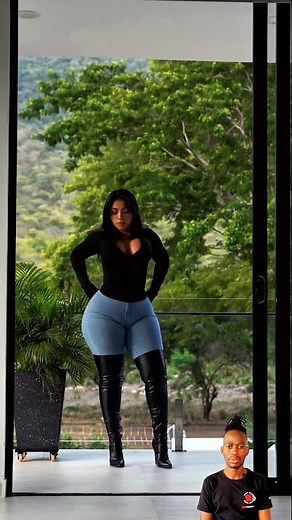 Learn how to dress & Catwalk movements of AUTOMOTIVO DA TURBULENCIA music video! edm SBI TECHN