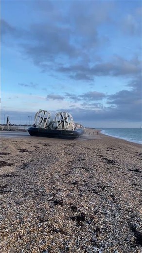 An awesome departure of a #Hovercraft from ‪@Hovertravel‬ out of #Portsmouth #fypシ #Southsea