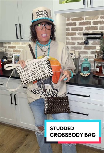 Stylish Studded Crossbody Bag for Versatile Use