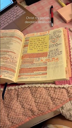 Bible study essentials | Christian gifl | Pink bibles | Digital Bible