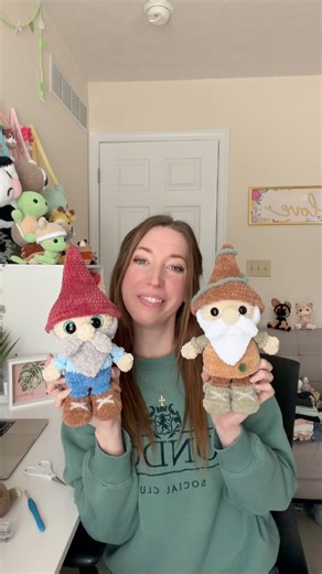 16K views · 347 reactions | Crocheting a garden gnome 華珞 Pattern by me coming 11/2! #crochet #amigurumi #crochetpattern #gnome #gravityfalls #crochetgnome #crochetinspiration | Wonder Crochet | Facebook