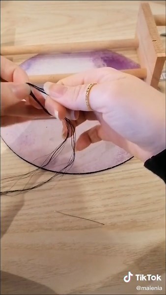 Let's take it easy and set up the loom for a new beautiful bracelet ✨ #diy #bead #kawaii #create #fyp #art #relax