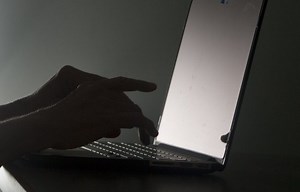 The government has a program to cut your internet bill. Verizon is using it to force you onto a new data plan.