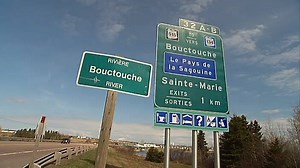 ⚜️ Selon vous, qu'est-ce que le bon français? ⚜️ Quarante ans plus tard, Marie Cadieux reprend la discussion où Michel Brault l’avait laissée, en 1968, dans "Éloge du chiac". Visionnez le film au complet → http://bit.ly/2M6Gfrw #ONF #documentaire #film #chiac #langue #Acadie #ONFdoc | ONF