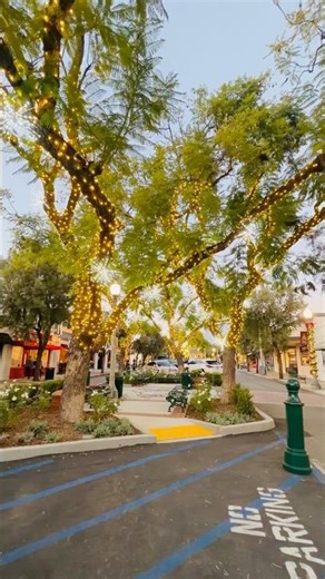 Light display at Downtown Upland #shorts #christmas #holiday #lightdecoration