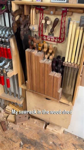THE WOOD SHED on Instagram: "I made a sawrack for my Wood Shed. It is very useful and an example from a youtube episode of Rob Cosman. #houtbewerking #woodworking #holzbearbeitung #travaildubois #carpinteria #木工 #指物 #robcosman"