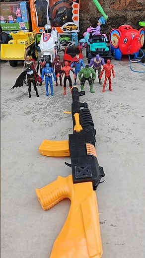 I'm testing toy gun on superhero #marveltoys #toysgun