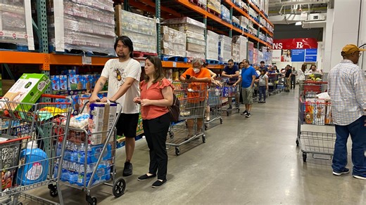 Costco deals with customer dress code & confirms clothing rule at ALL stores