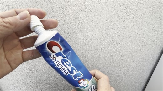 Watch Crest Complete Toothpaste Review on Amazon Live