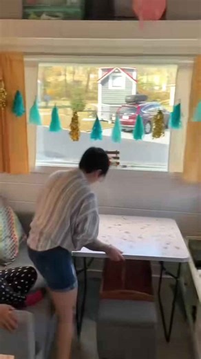 They transformed a tiny house with clever hacks! 💛