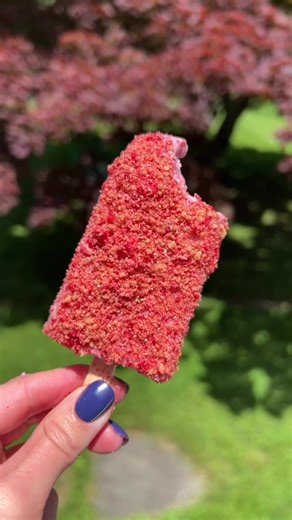 Healthier Strawberry Shortcake Popsicles Recipe